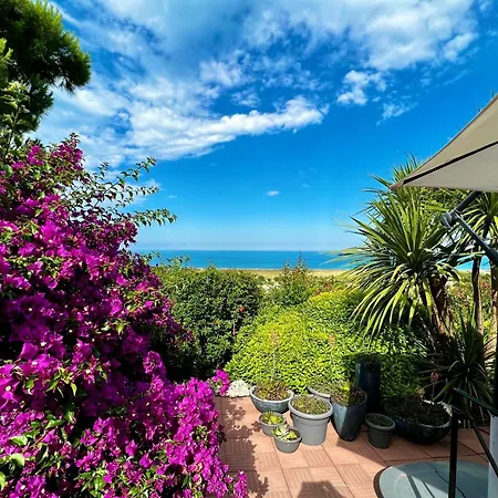 La Casa Di Era Bed & Breakfast 3*